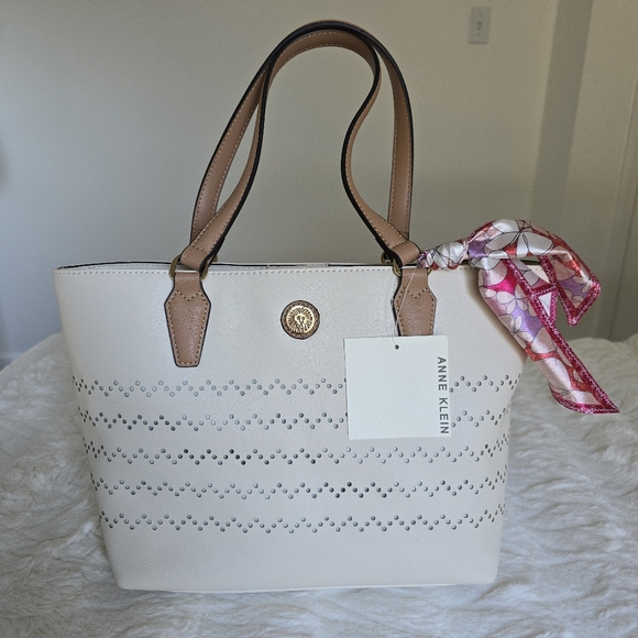 Anne Klein Ivory Tote Bag NWT - Picture 2 of 9